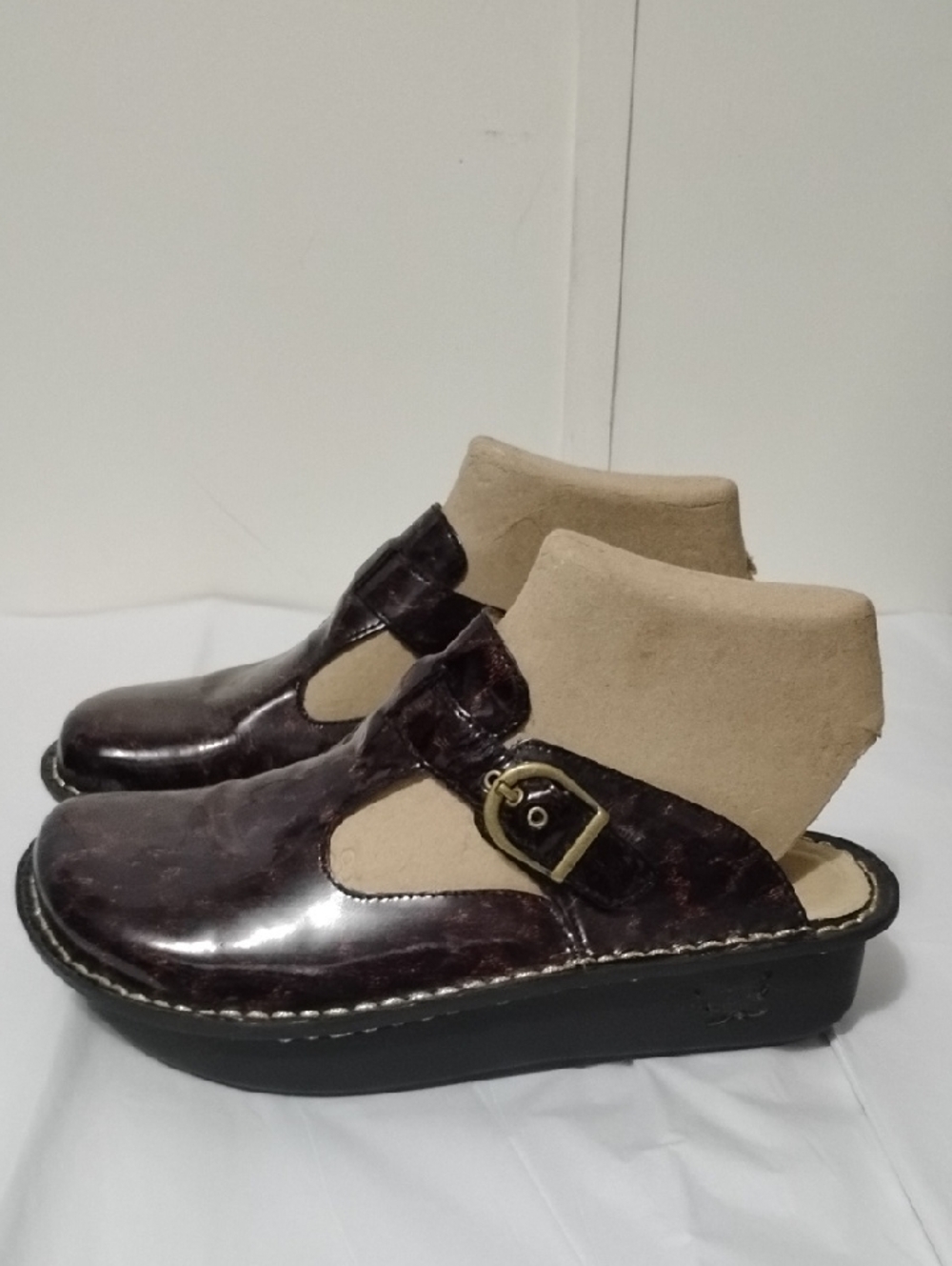 Allegra Women's 39 Leather Slip-On Buckle Shoes in Dark Brown - Picture 7 of 10